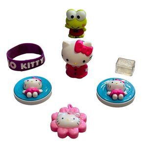 10/$25🦋 Set of 7 Sanrio Toys